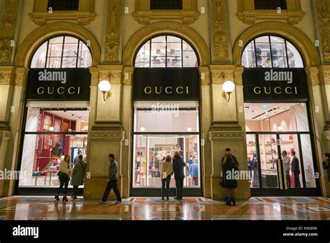 biggest gucci store in italy